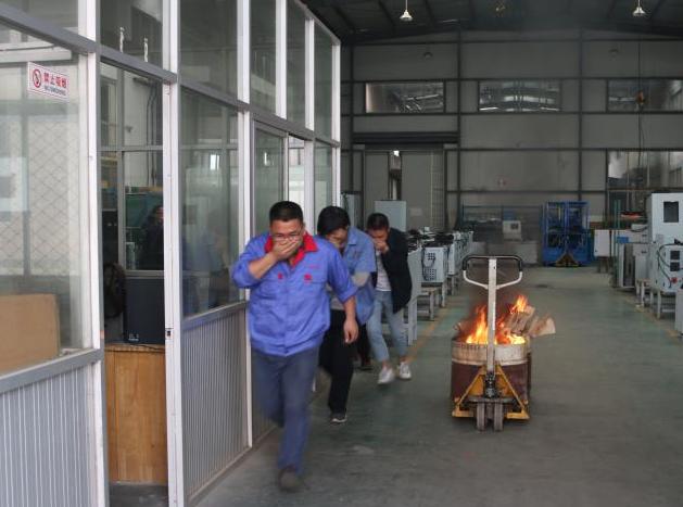 数控雕铣机,模具雕铣机,立式加工中心,石墨雕铣机-凯博数控 数控雕铣机,模具雕铣机,立式加工中心,石墨雕铣机-凯博数控