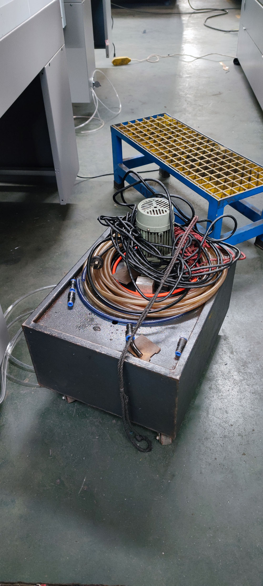 数控雕铣机,模具雕铣机,立式加工中心,石墨雕铣机-凯博数控 数控雕铣机,模具雕铣机,立式加工中心,石墨雕铣机-凯博数控