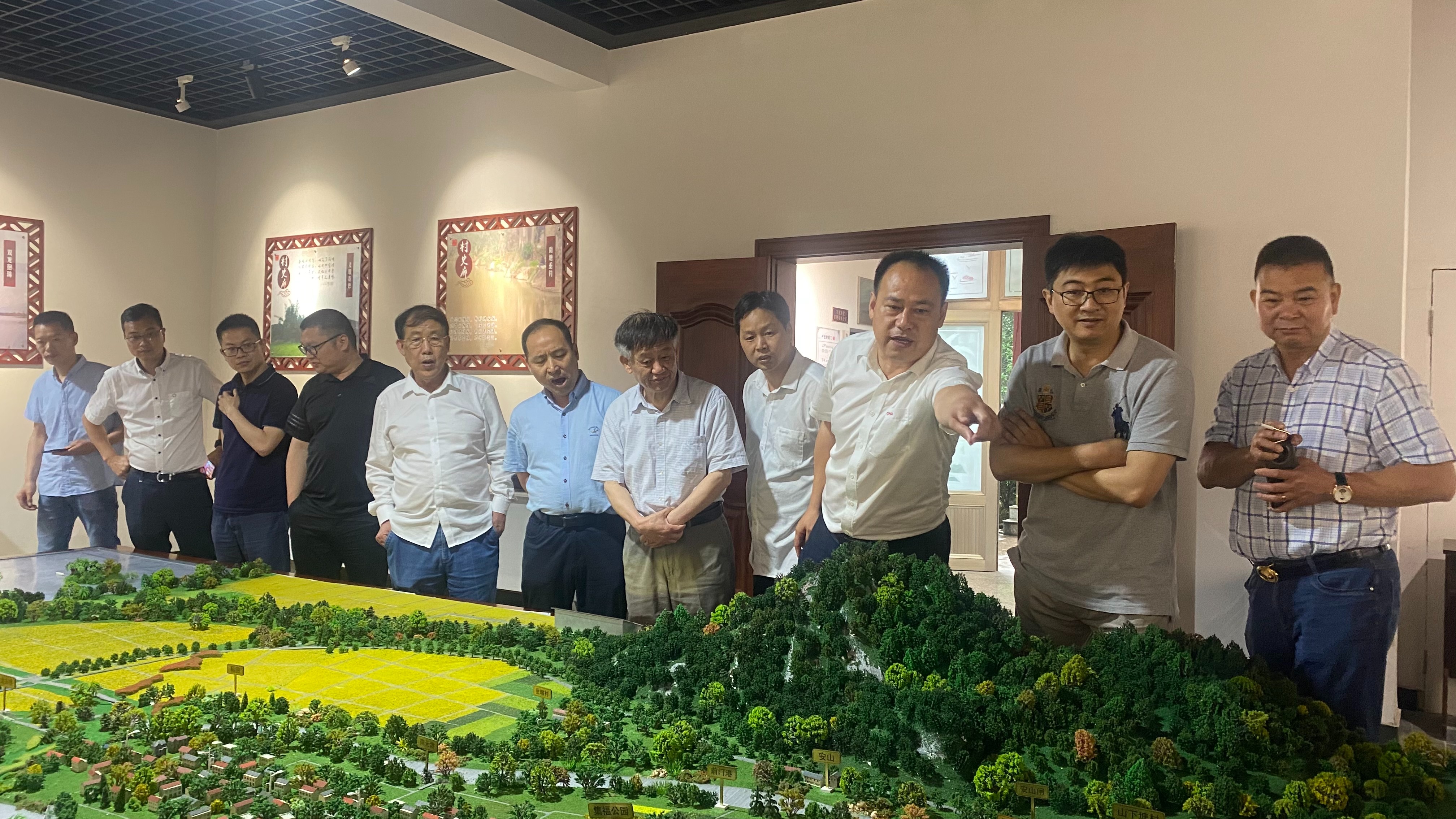 数控雕铣机,模具雕铣机,立式加工中心,石墨雕铣机-凯博数控